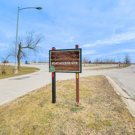 Scenic Evans Hideaway Steps To Lake Huron! Oscoda Εξωτερικό φωτογραφία