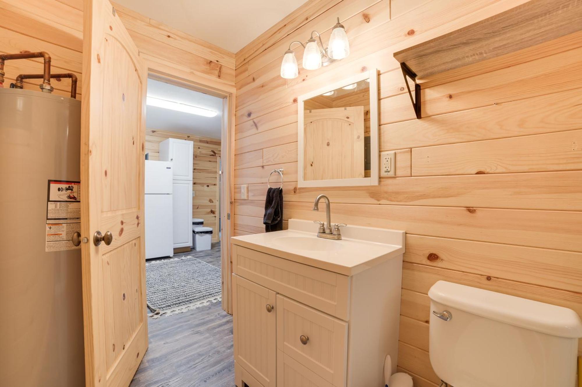 Scenic Evans Hideaway Steps To Lake Huron! Oscoda Εξωτερικό φωτογραφία