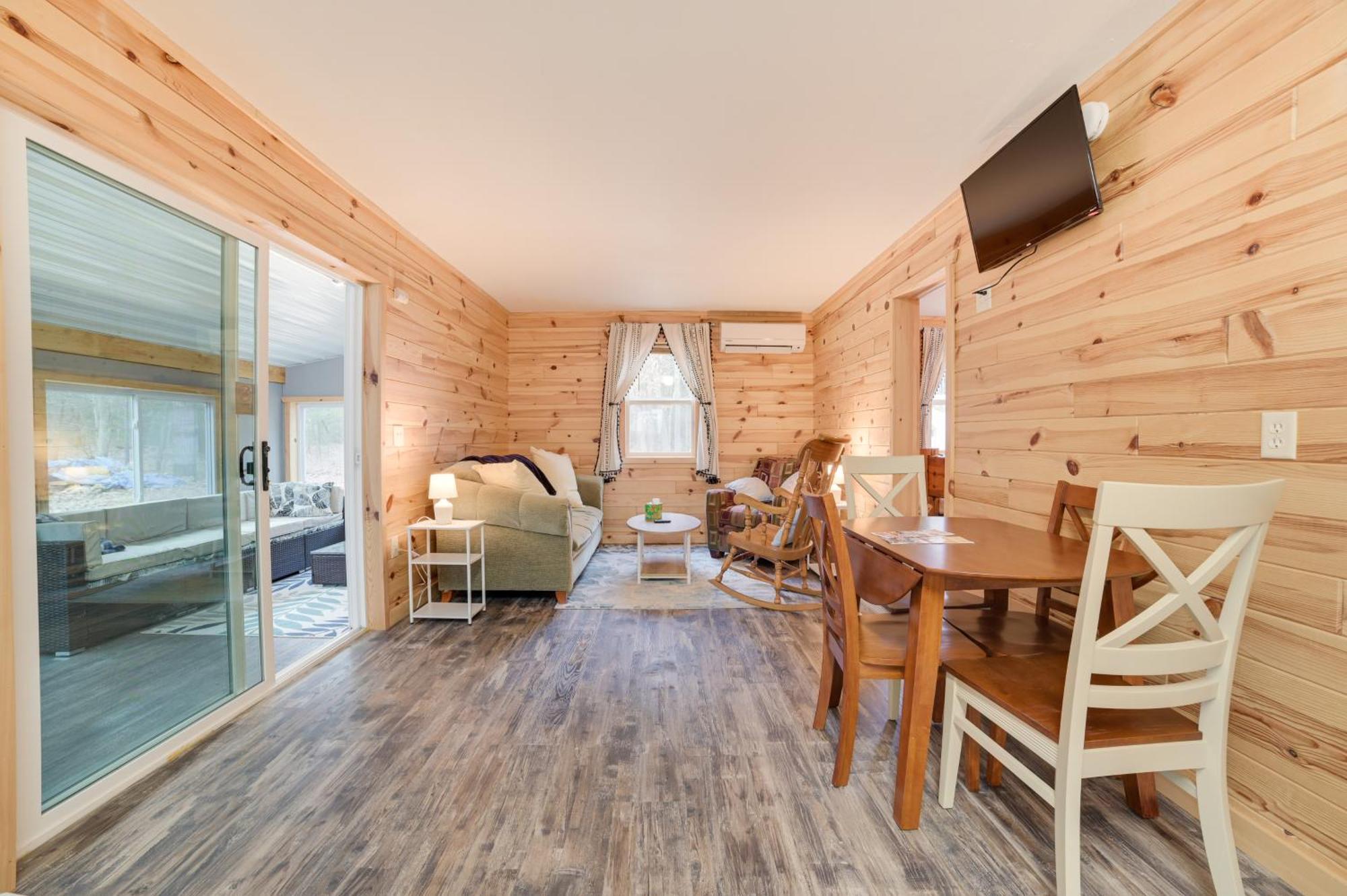 Scenic Evans Hideaway Steps To Lake Huron! Oscoda Εξωτερικό φωτογραφία