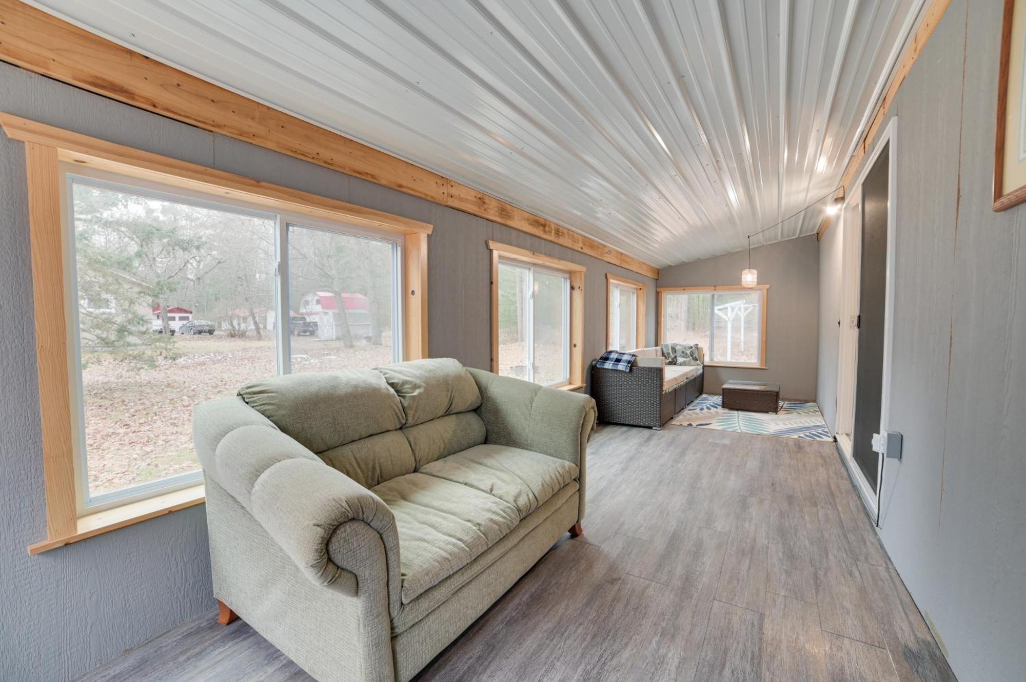 Scenic Evans Hideaway Steps To Lake Huron! Oscoda Εξωτερικό φωτογραφία