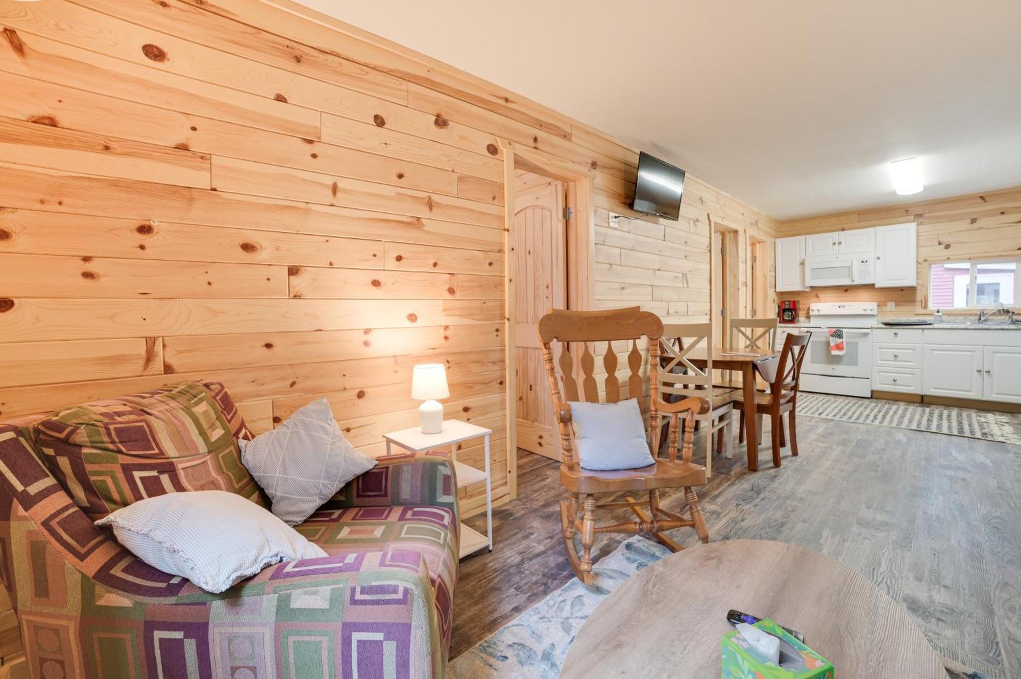 Scenic Evans Hideaway Steps To Lake Huron! Oscoda Εξωτερικό φωτογραφία
