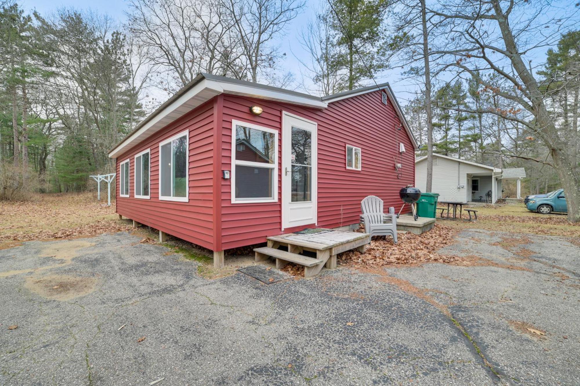 Scenic Evans Hideaway Steps To Lake Huron! Oscoda Εξωτερικό φωτογραφία